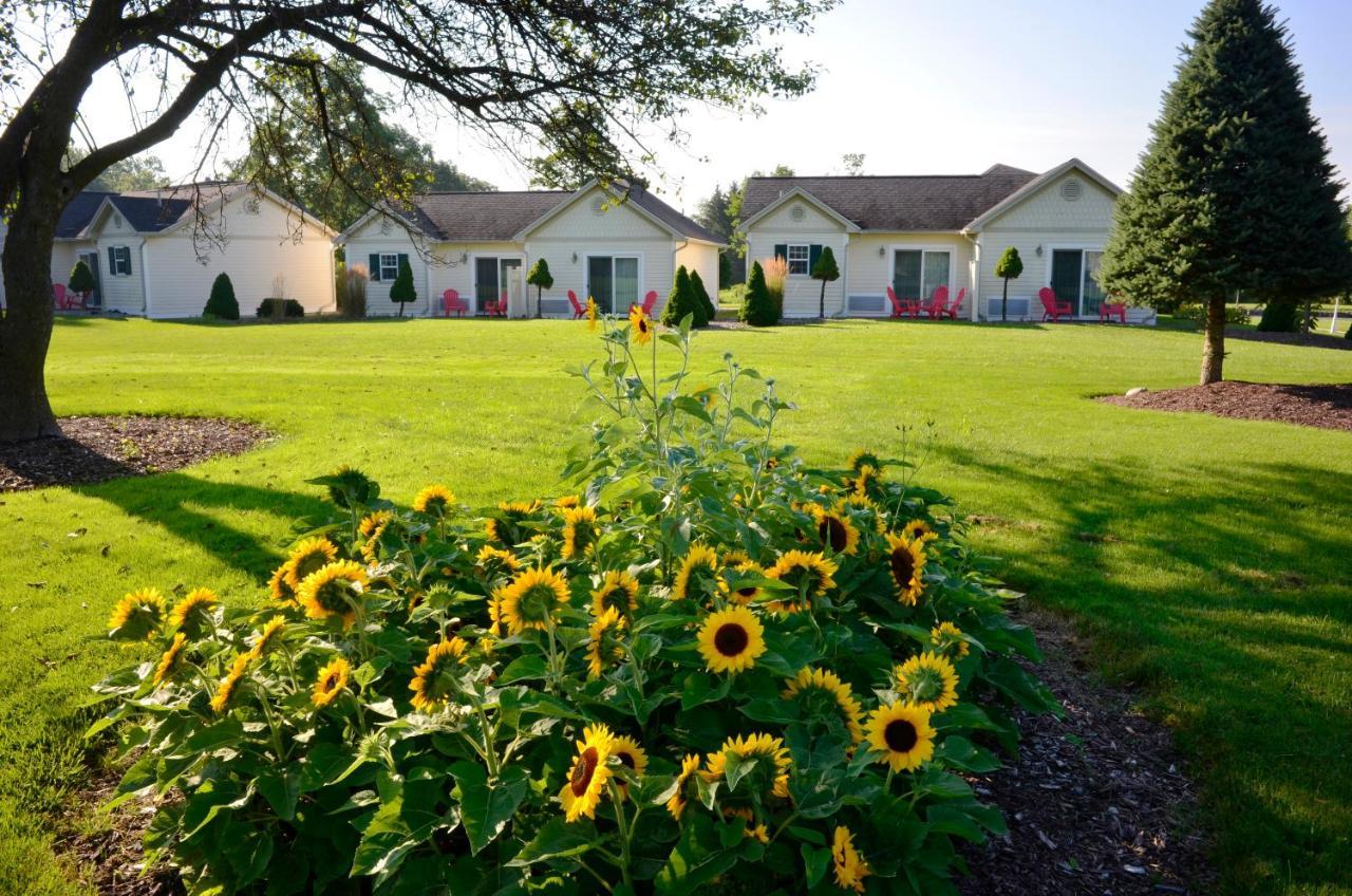 Skaneateles Suites Exterior photo
